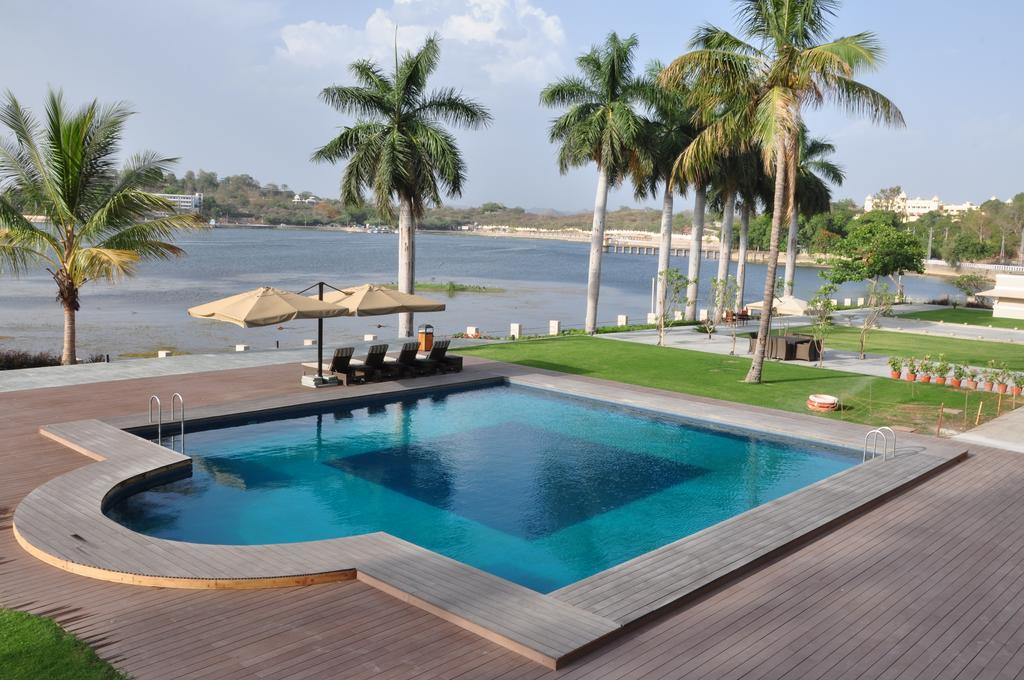 Hotel Lakend Udaipur Esterno foto