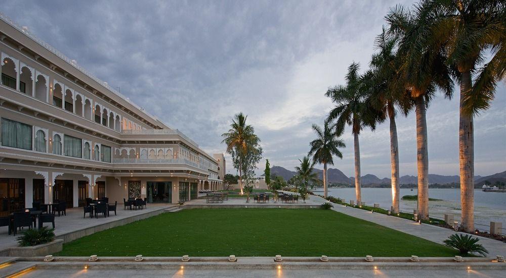 Hotel Lakend Udaipur Esterno foto