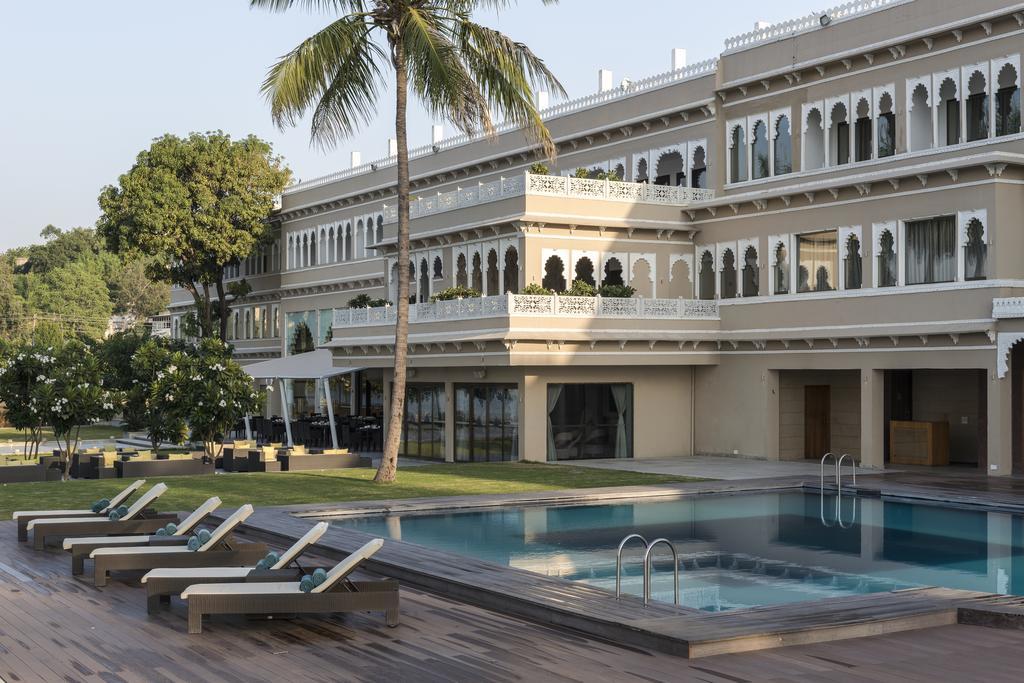 Hotel Lakend Udaipur Esterno foto