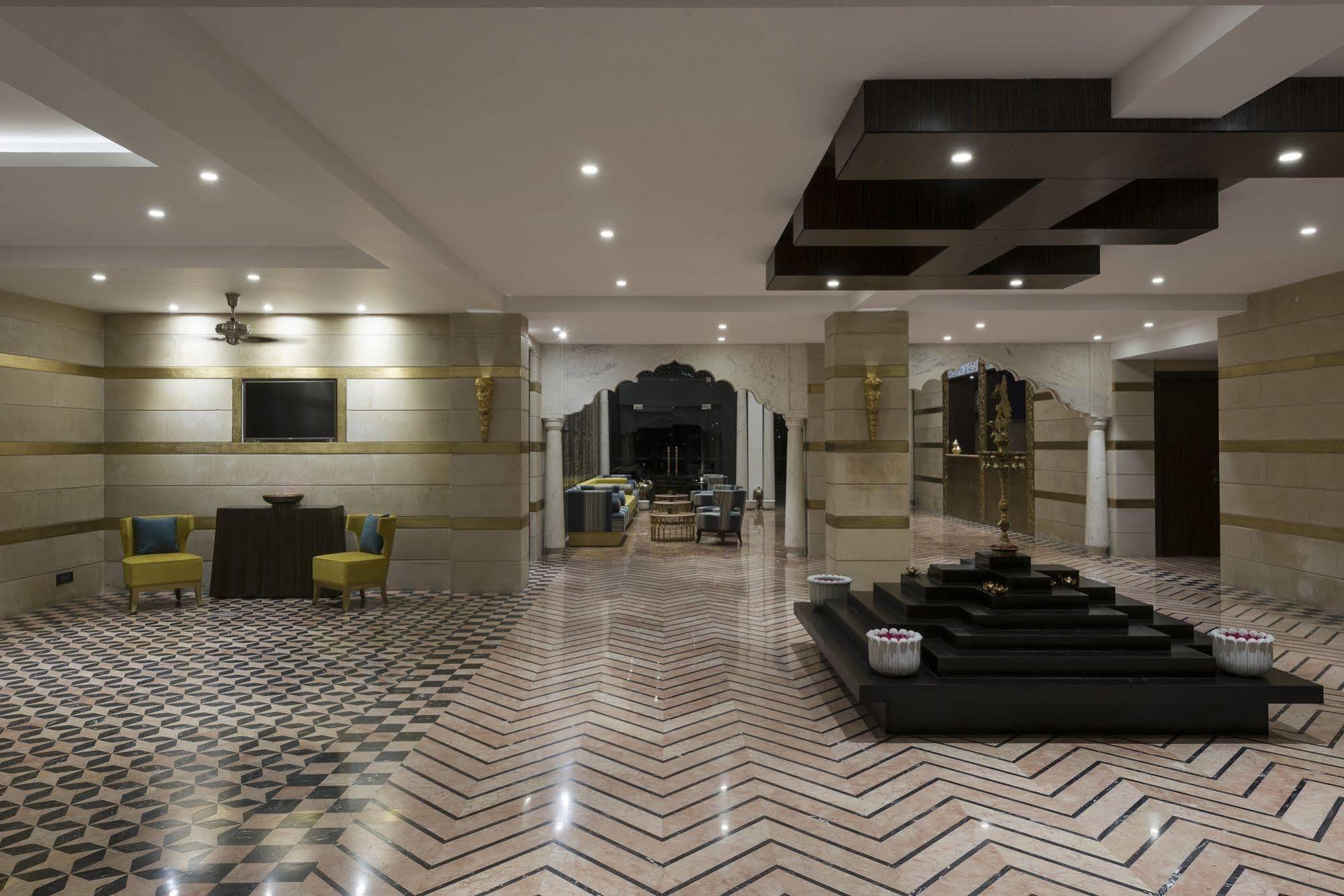 Hotel Lakend Udaipur Esterno foto