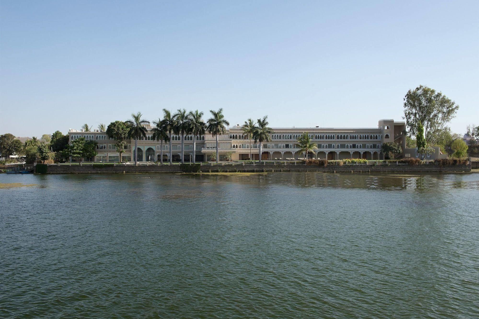 Hotel Lakend Udaipur Esterno foto