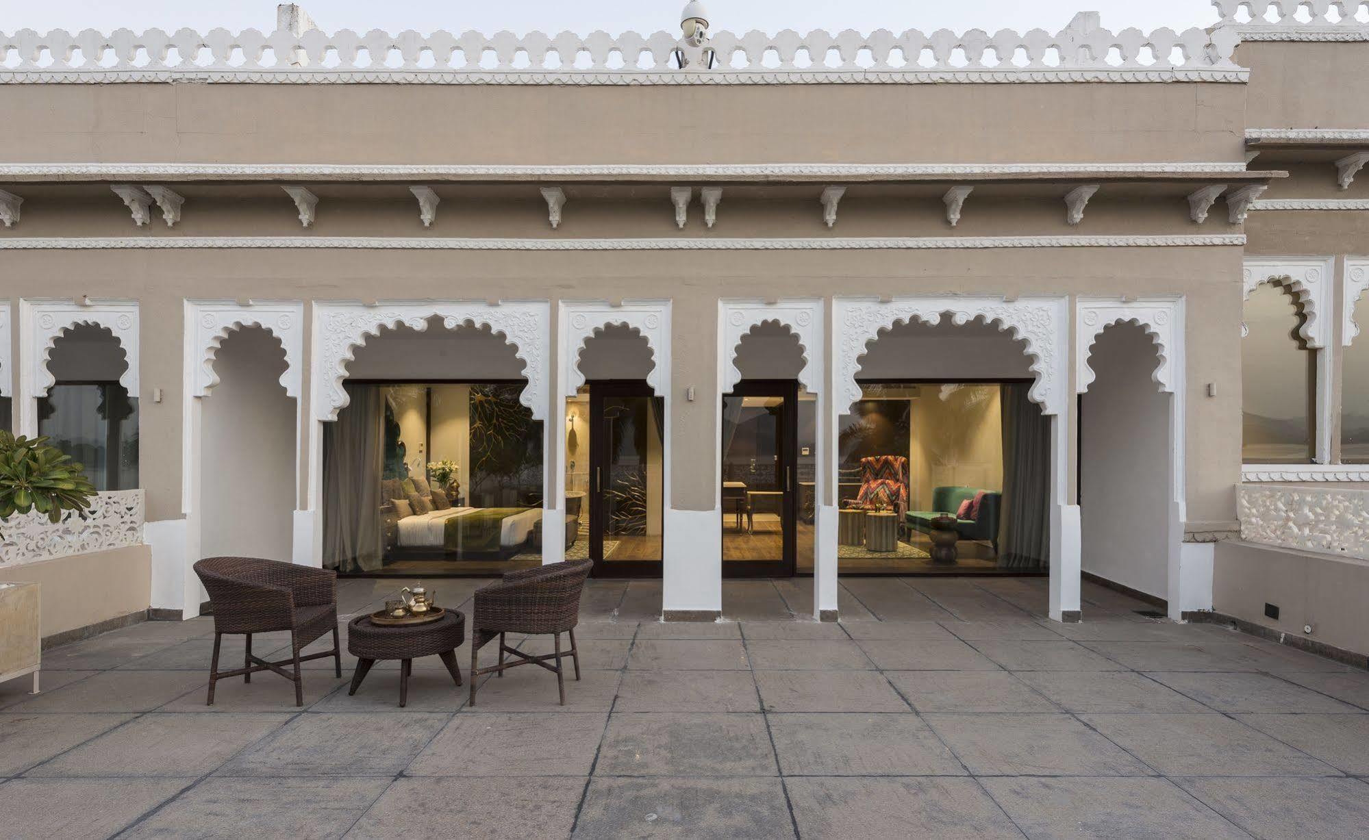 Hotel Lakend Udaipur Esterno foto
