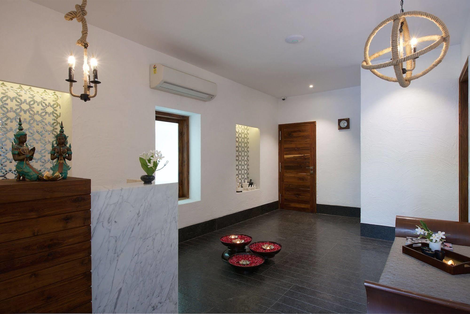 Hotel Lakend Udaipur Esterno foto